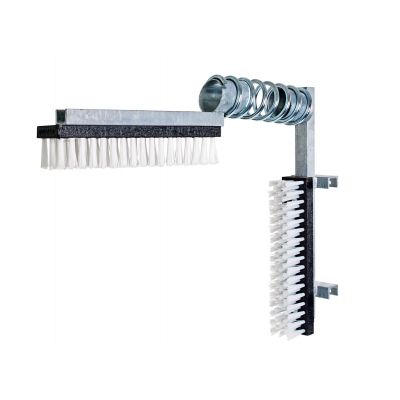 Cattle brush without dispenser